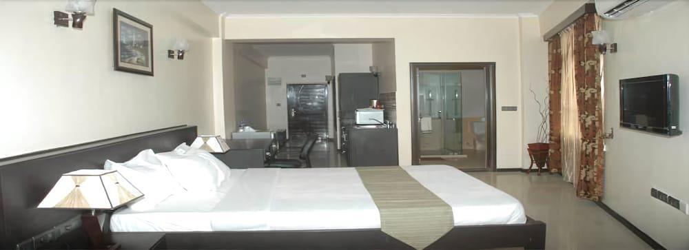 Hotel Sapphire Dar es Salaam Exterior photo