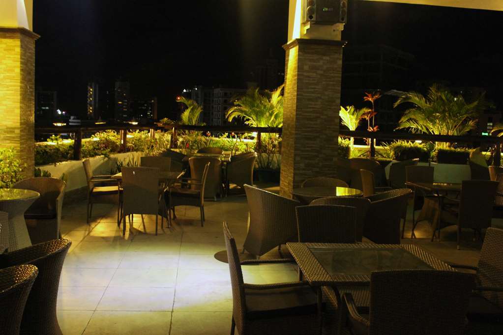 Hotel Sapphire Dar es Salaam Restaurant photo