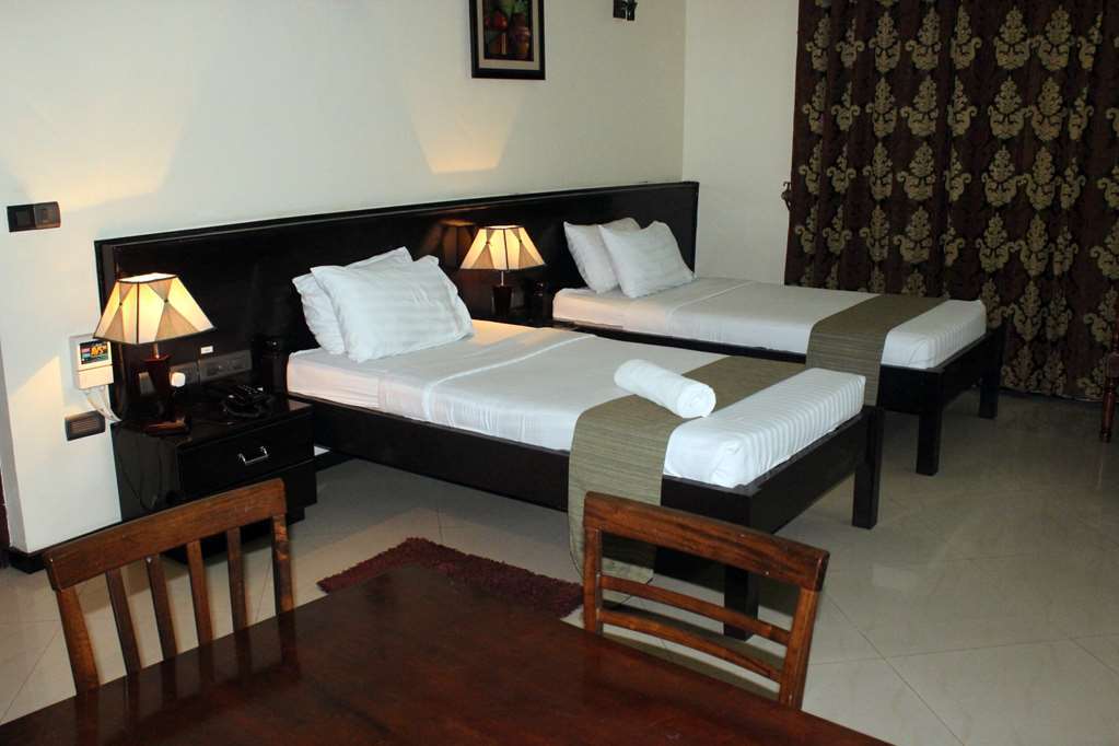 Hotel Sapphire Dar es Salaam Room photo
